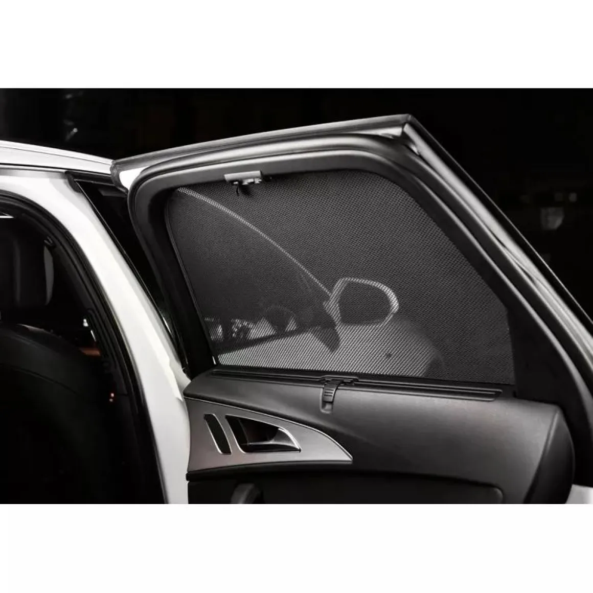 Audi Q3 (F3B) 2019 - Zonneschermen