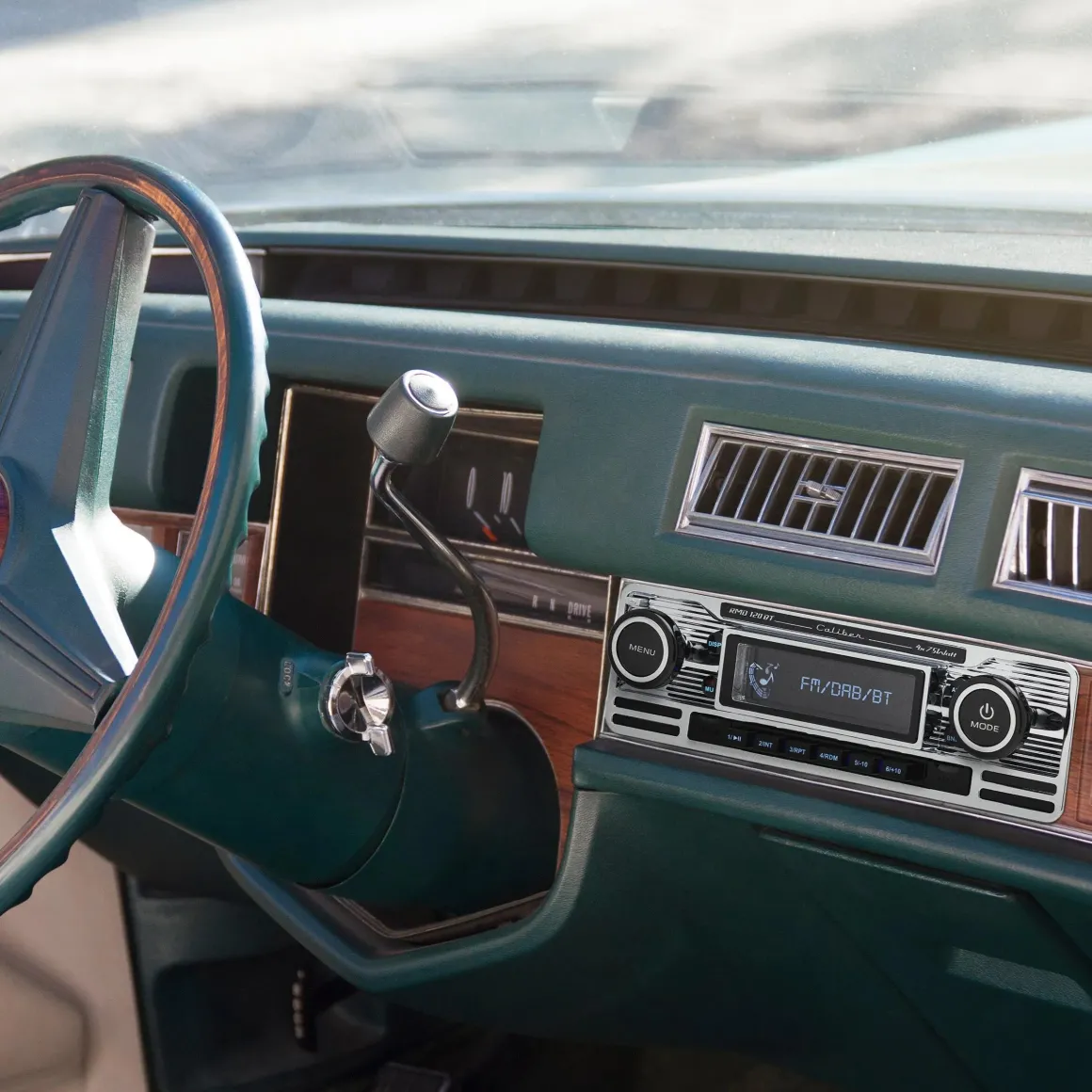 1-DIN Retro Autoradio Bluetooth USB-C AUX