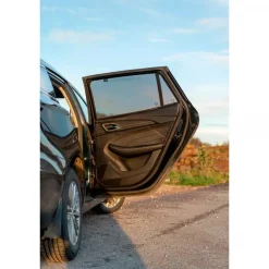 MG 5 (EV) SW 2020 - Zonneschermen achterportieren