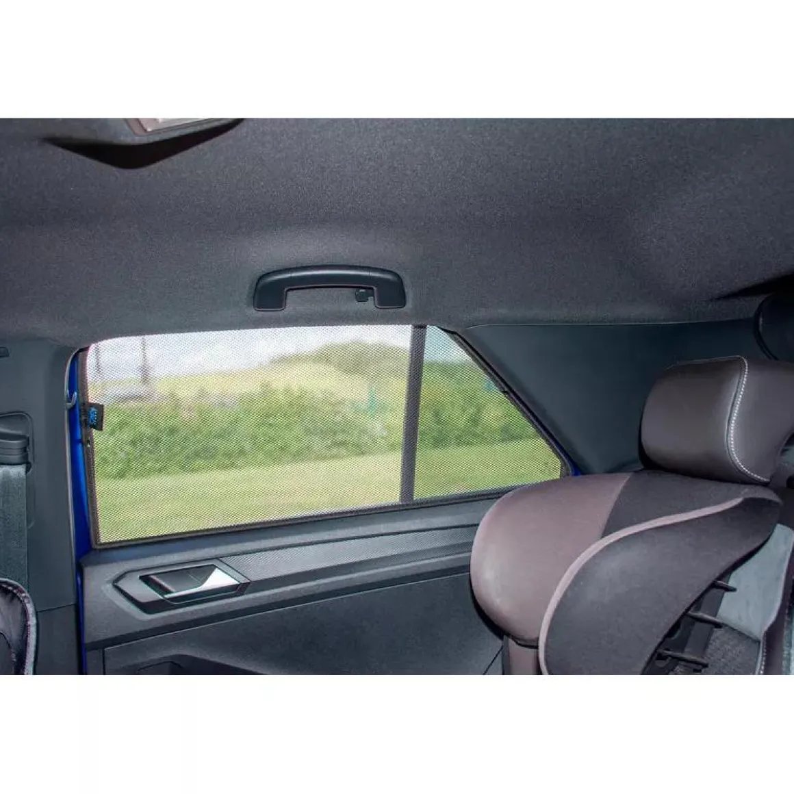 Volkswagen T-Roc 2017 - Zonneschermen achterportieren